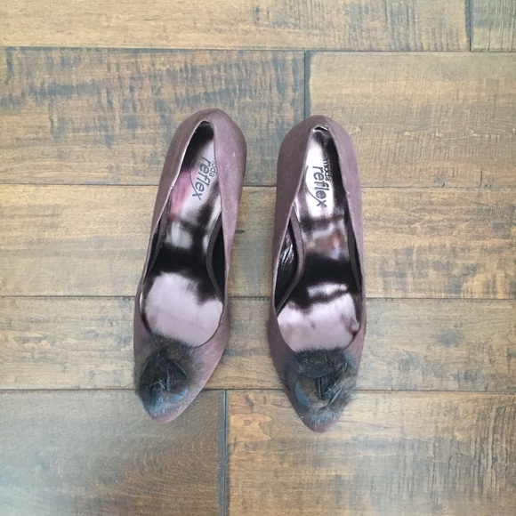 Cute Brown Suede Pumps - Faux Fur Detail - Picture 2 of 8